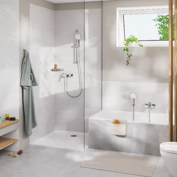 Смеситель для ванны Grohe Cubeo с душевым набором, хром. 1018140000 фото
